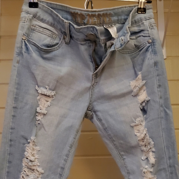 Distressed VIP Jeans - Picture 3 of 6